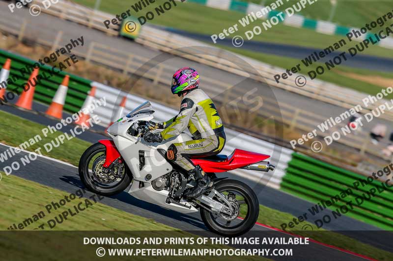 PJM Wedding Photography;enduro digital images;event digital images;eventdigitalimages;mallory park;mallory park photographs;mallory park trackday;mallory park trackday photographs;no limits trackdays;peter wileman photography;racing digital images;trackday digital images;trackday photos